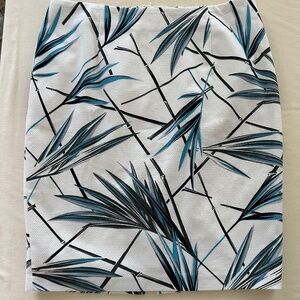 White House Black Market, pencil skirt, size 6, "palm print", Nw/Tags